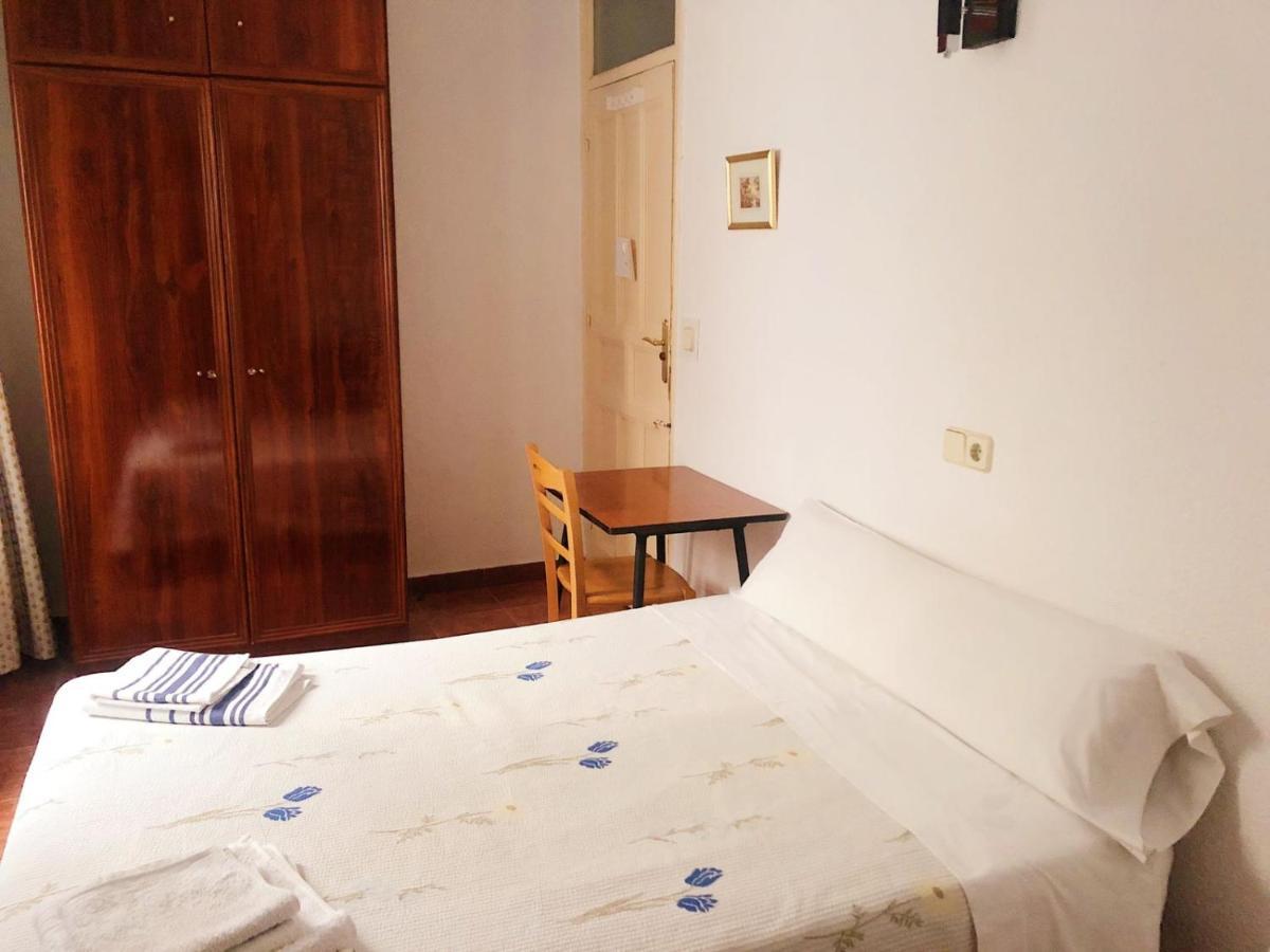 Hostal Castilla Madrid Eksteriør billede