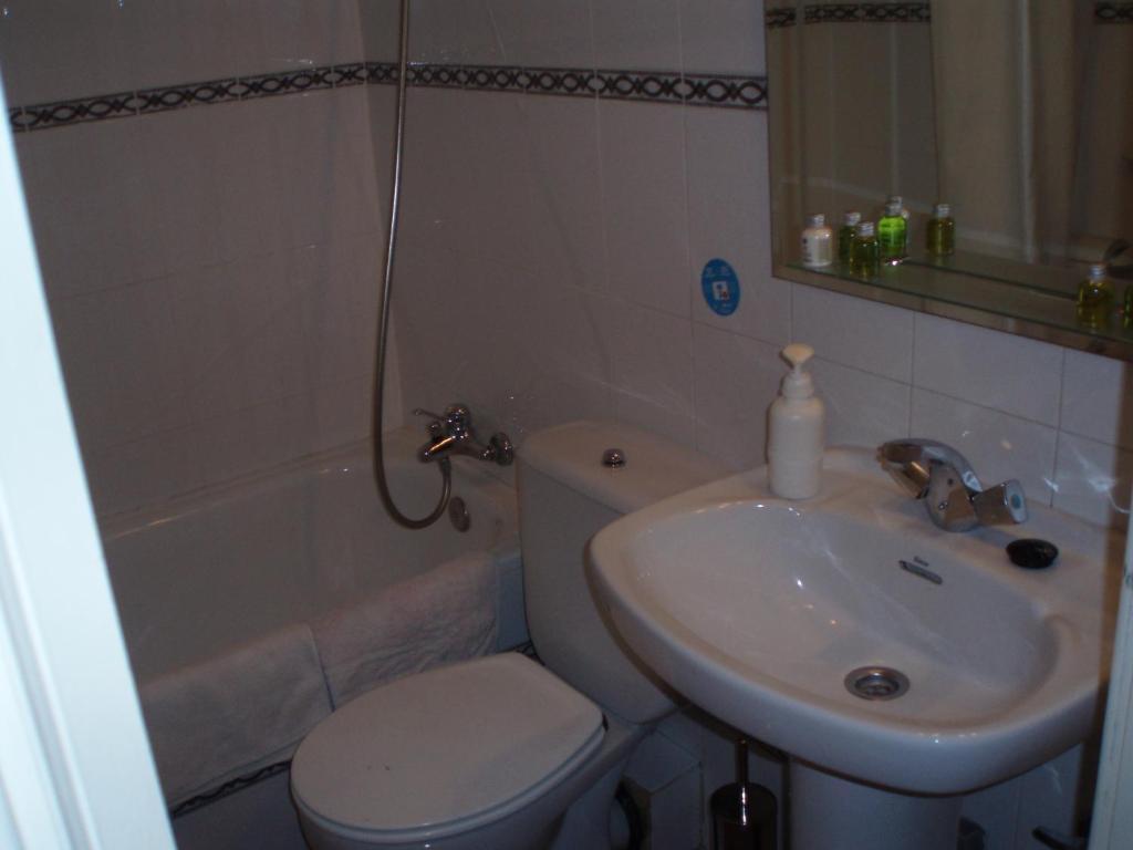 Hostal Castilla Madrid Eksteriør billede